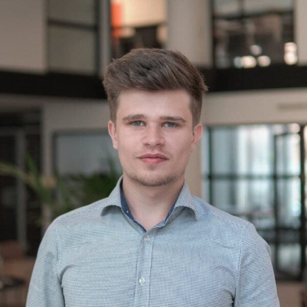 Leo-Portrait-600x600